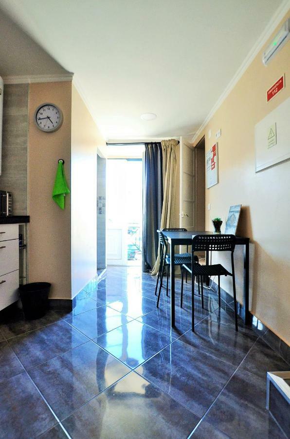Suites & Apartments - Dp سيتوبال المظهر الخارجي الصورة