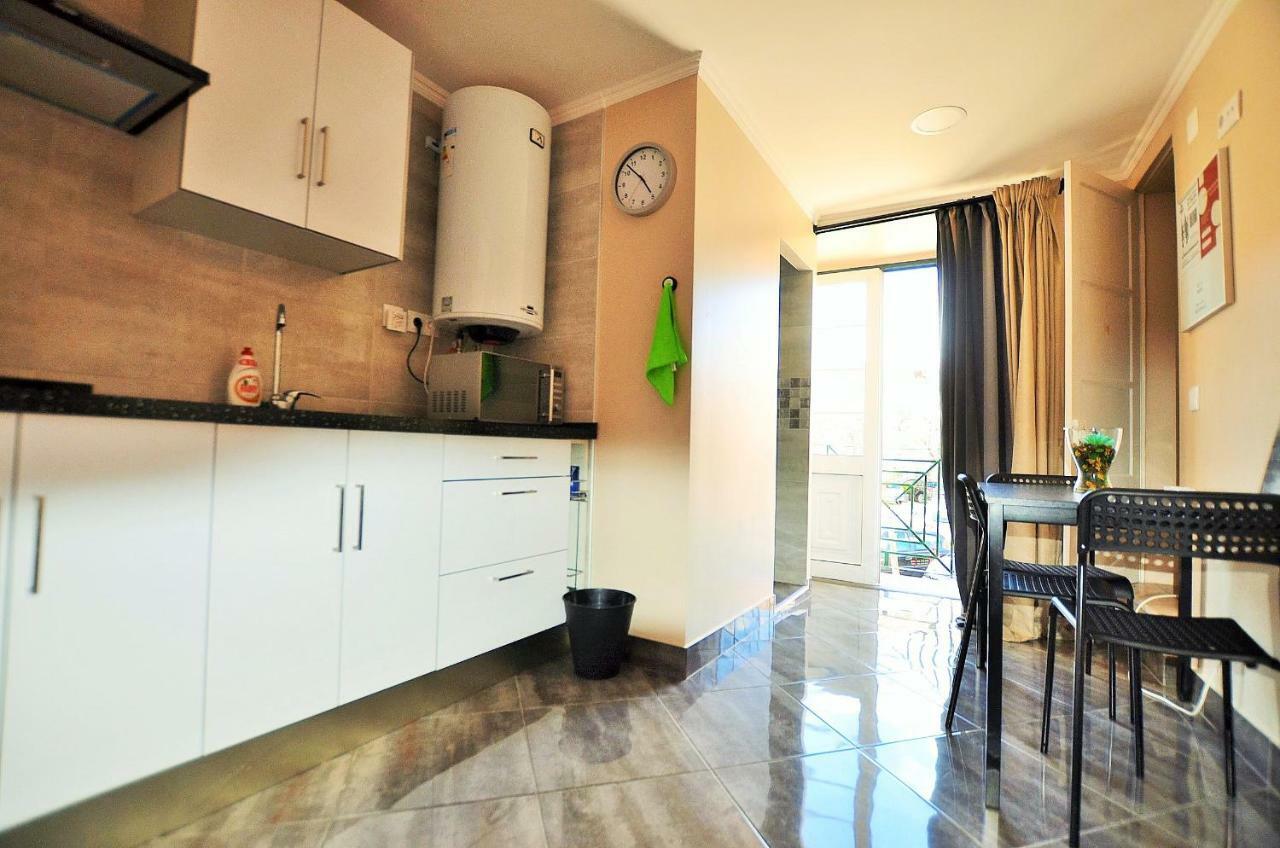 Suites & Apartments - Dp سيتوبال المظهر الخارجي الصورة